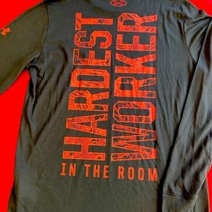 Men’s Under Armour long sleeve Shirt.